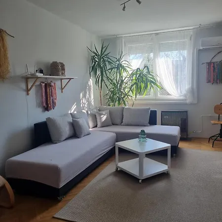 Boborjan Apartment *